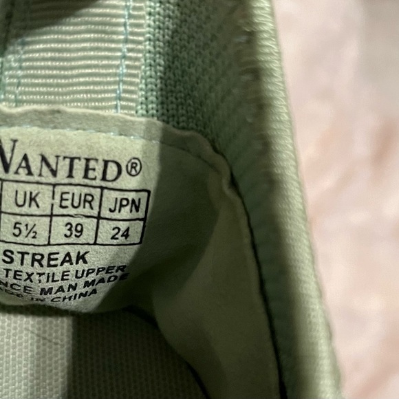 WANTED “STREAK” GREEN W RAINBOW ACCENT SNEAKERS COLORFUL - Picture 5 of 12